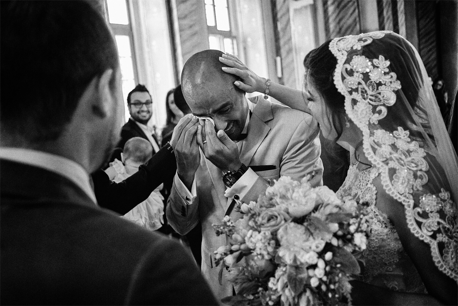 Cât costă un fotograf de nuntă